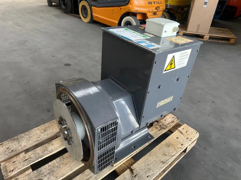 Stamford UC.I224F2 Generatordeel 65 kVA Alternator as New ! - Stromgenerator: das Bild 3 Stamford UC.I224F2 Generatordeel 65 kVA Alternator as New ! - Stromgenerator: das Bild 3