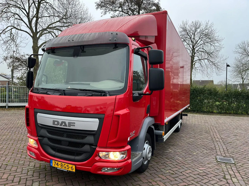 DAF LF 210 FA - Koffer LKW: das Bild 2 DAF LF 210 FA - Koffer LKW: das Bild 2