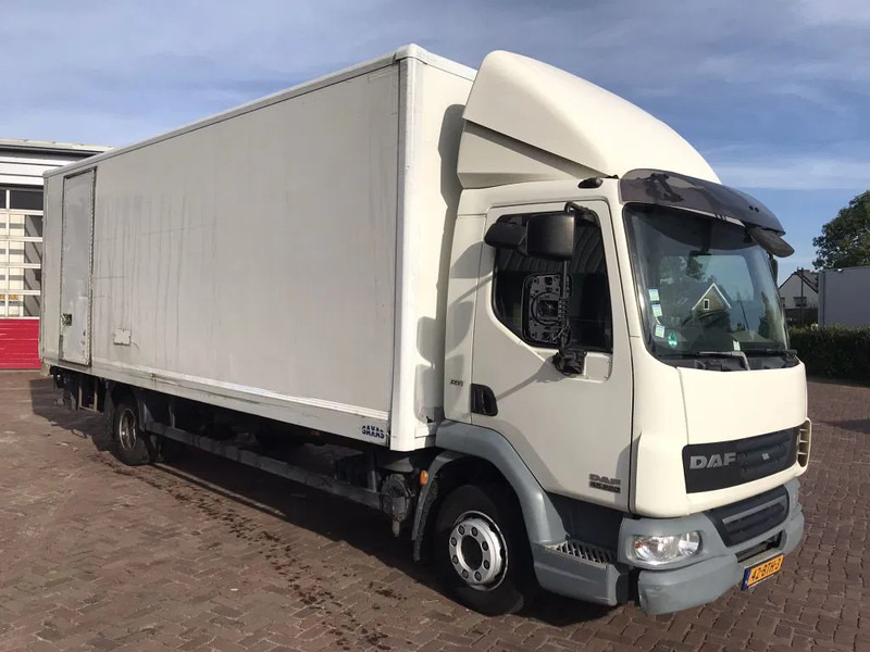 DAF LF 45 12.220 EURO 5 EEV - Koffer LKW: das Bild 1 DAF LF 45 12.220 EURO 5 EEV - Koffer LKW: das Bild 1