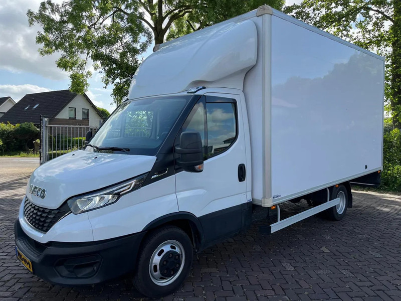 Iveco Daily 35C16 Achterdeuren (15 diverse modellen op voorraad) - Koffer Transporter, Transporter mit Doppelkabine: das Bild 1 Iveco Daily 35C16 Achterdeuren (15 diverse modellen op voorraad) - Koffer Transporter, Transporter mit Doppelkabine: das Bild 1