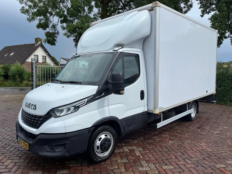 Iveco Daily 35C16 Achterdeuren (15 diverse modellen op voorraad) - Koffer Transporter, Transporter mit Doppelkabine: das Bild 1 Iveco Daily 35C16 Achterdeuren (15 diverse modellen op voorraad) - Koffer Transporter, Transporter mit Doppelkabine: das Bild 1