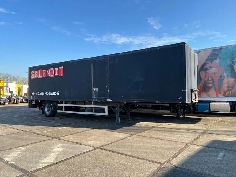 Netam-Fruehauf ONCRK 22110 - Koffer Auflieger: das Bild 2 Netam-Fruehauf ONCRK 22110 - Koffer Auflieger: das Bild 2