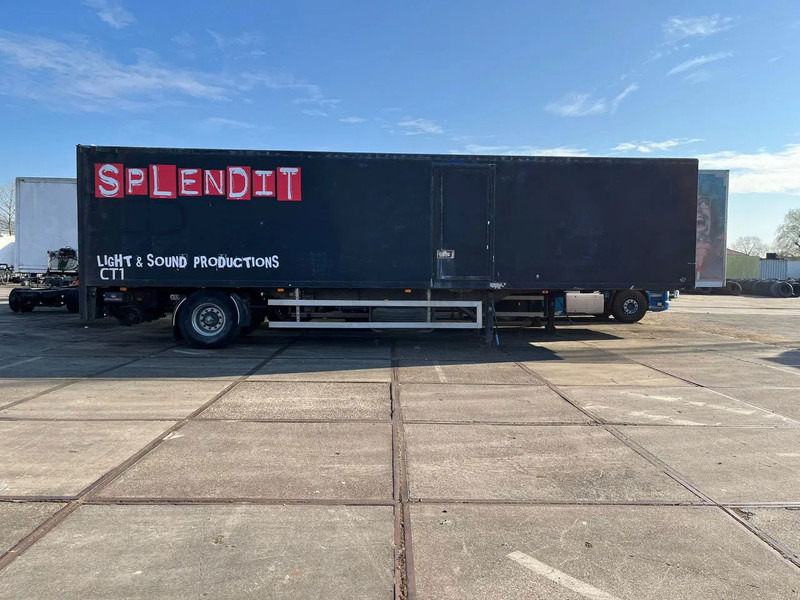 Netam-Fruehauf ONCRK 22110 - Koffer Auflieger: das Bild 3 Netam-Fruehauf ONCRK 22110 - Koffer Auflieger: das Bild 3