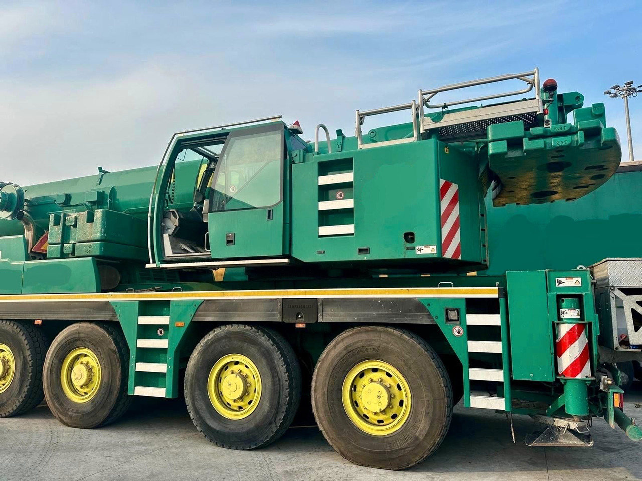 Liebherr LTM 1090 - 4.1 * 50 m * 8x8! - Turmkran: das Bild 2 Liebherr LTM 1090 - 4.1 * 50 m * 8x8! - Turmkran: das Bild 2