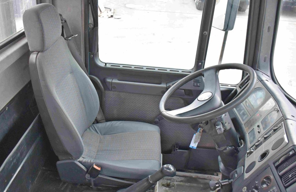 Autokran, Kipper MAN 27-314 * HIAB 220 C - 3 + FUNK * 6x4: das Bild 12