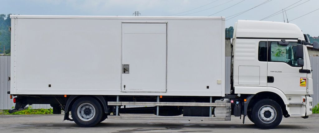 MAN TGM 12.290* KOFFER 6,00 m * TOPZUSTAND - Koffer LKW: das Bild 3 MAN TGM 12.290* KOFFER 6,00 m * TOPZUSTAND - Koffer LKW: das Bild 3