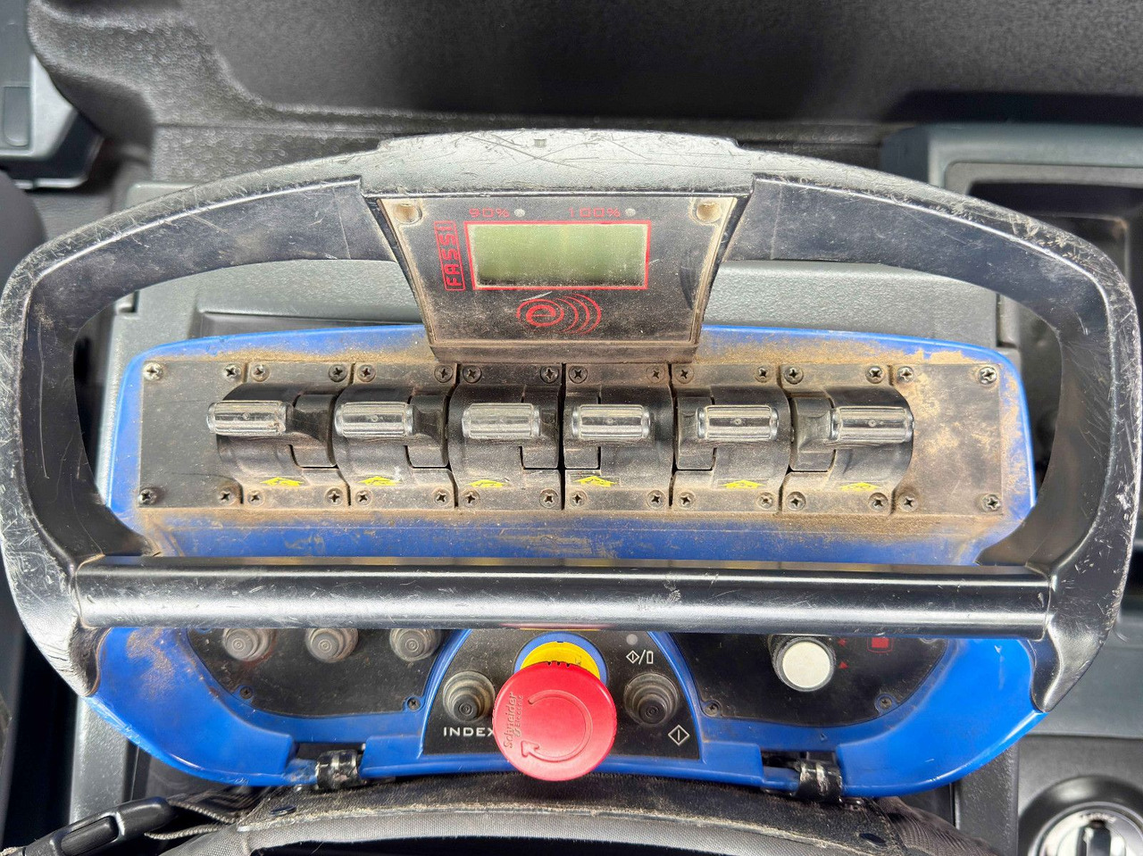 Autokran MAN TGS 26.360* FASSI F195A.2.24 / FUNK * 6x4 * TOP: das Bild 13 Autokran MAN TGS 26.360* FASSI F195A.2.24 / FUNK * 6x4 * TOP: das Bild 13