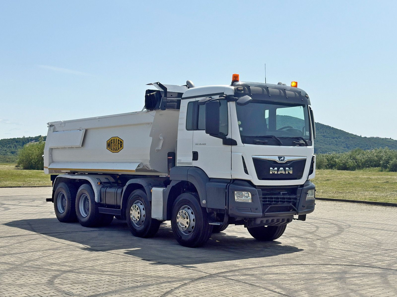 MAN TGS 35.420 KIPPER * 8x4 * TOPZUSTAND - Kipper: das Bild 2 MAN TGS 35.420 KIPPER * 8x4 * TOPZUSTAND - Kipper: das Bild 2