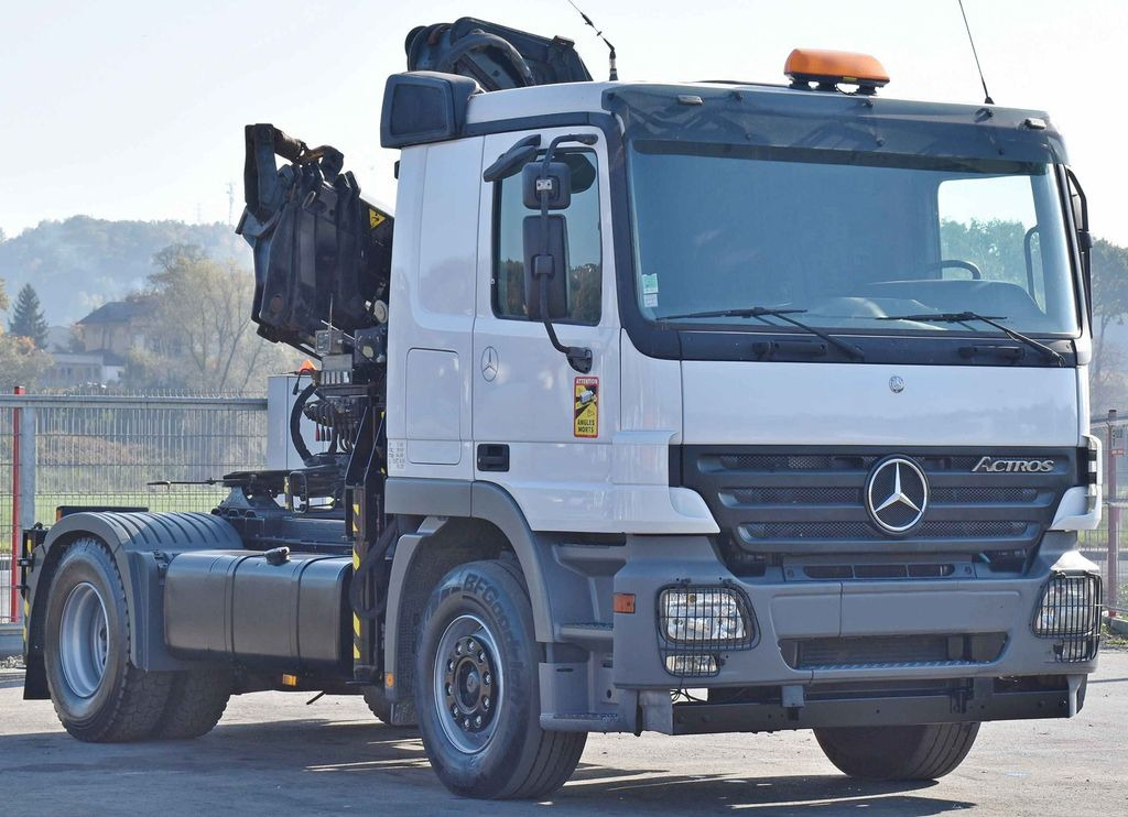 Mercedes-Benz ACTROS 1844 * Sattelzugmaschine *HIAB 330-5/FUNK - Autokran, Sattelzugmaschine: das Bild 3 Mercedes-Benz ACTROS 1844 * Sattelzugmaschine *HIAB 330-5/FUNK - Autokran, Sattelzugmaschine: das Bild 3