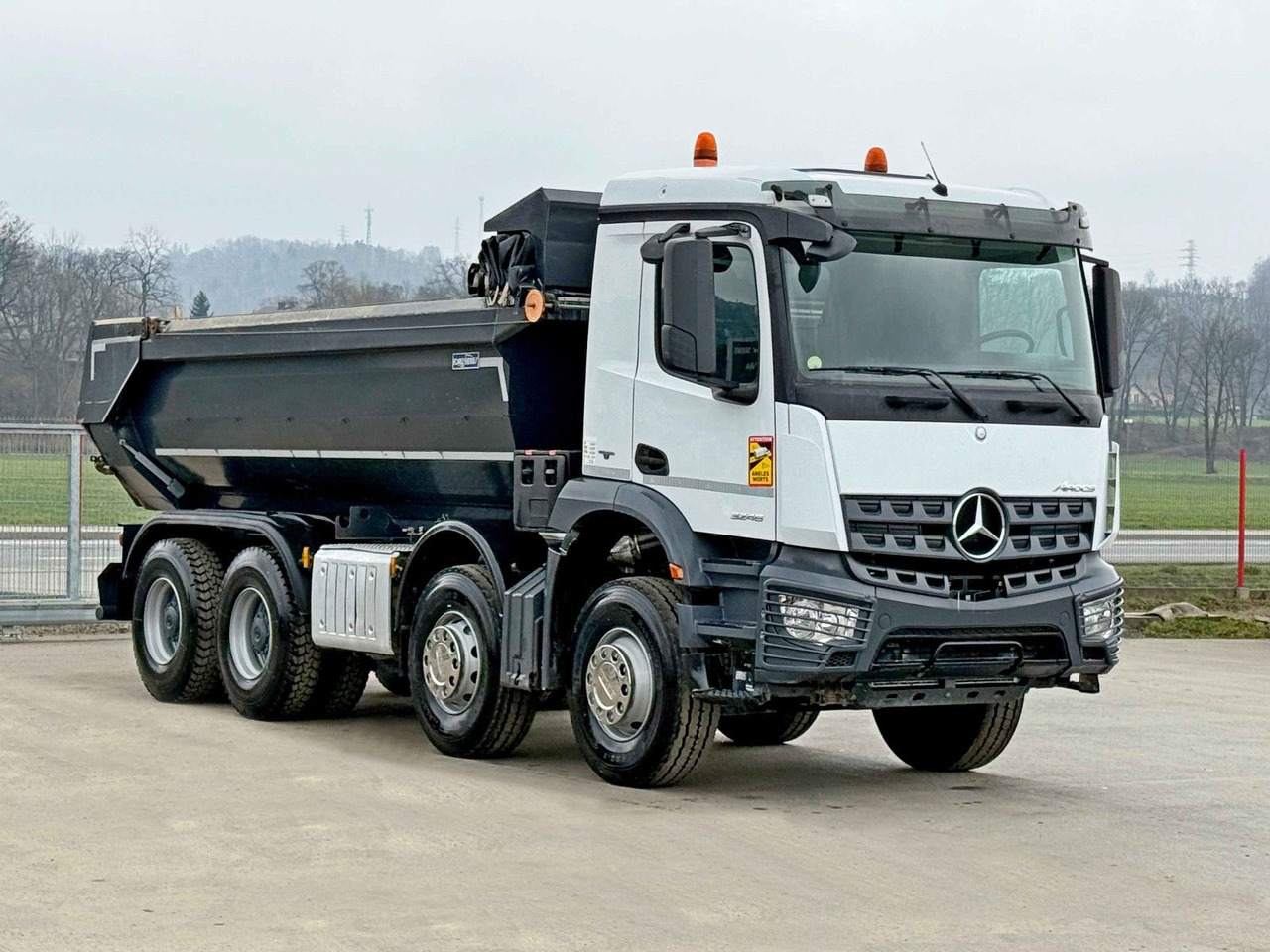Mercedes-Benz AROCS 3246* KIPPER / 8x4 * TOPZUSTAND - Kipper: das Bild 2 Mercedes-Benz AROCS 3246* KIPPER / 8x4 * TOPZUSTAND - Kipper: das Bild 2