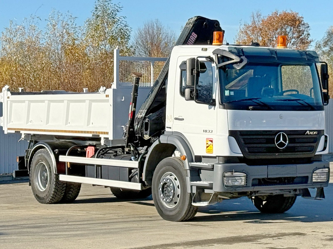 Mercedes-Benz AXOR 1833 * HIAB 144 B - 3 HIDUO + FUNK * TOP - Autokran: das Bild 4 Mercedes-Benz AXOR 1833 * HIAB 144 B - 3 HIDUO + FUNK * TOP - Autokran: das Bild 4