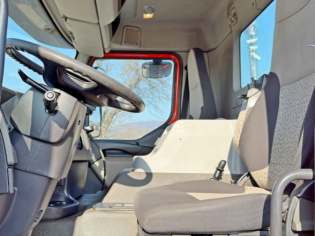 Renault KERAX 430* HIAB 144 E-3 HIDUO + FUNK / 6x4  – Leasing Renault KERAX 430* HIAB 144 E-3 HIDUO + FUNK / 6x4: das Bild 9