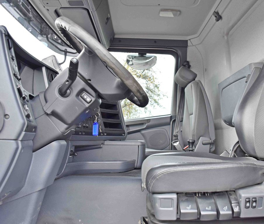 Kipper Scania G 450 * Kipper * TOPZUSTAND / 8x4 Scania G 450 * Kipper * TOPZUSTAND / 8x4: das Bild 8