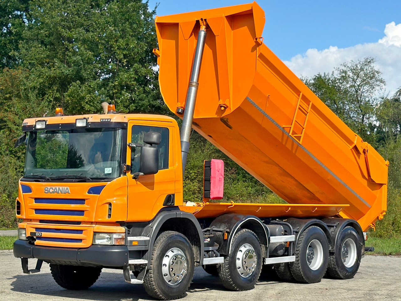Scania P 380 Kipper * 8x4 * TOPZUSTAND - Kipper: das Bild 4 Scania P 380 Kipper * 8x4 * TOPZUSTAND - Kipper: das Bild 4