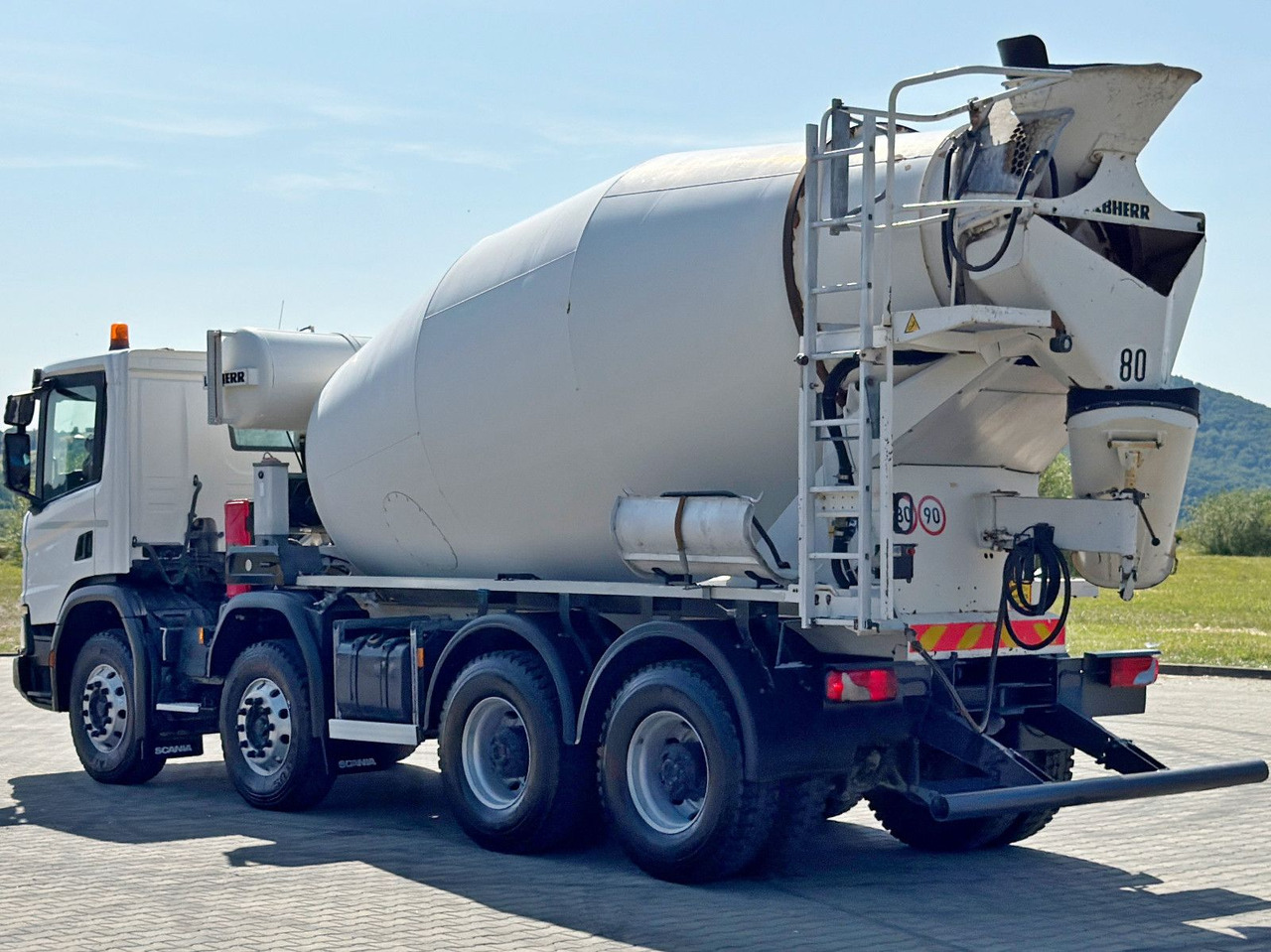 Scania P 450 * Betonmischer * 8x4 * TOPZUSTAND - Fahrmischer: das Bild 5 Scania P 450 * Betonmischer * 8x4 * TOPZUSTAND - Fahrmischer: das Bild 5