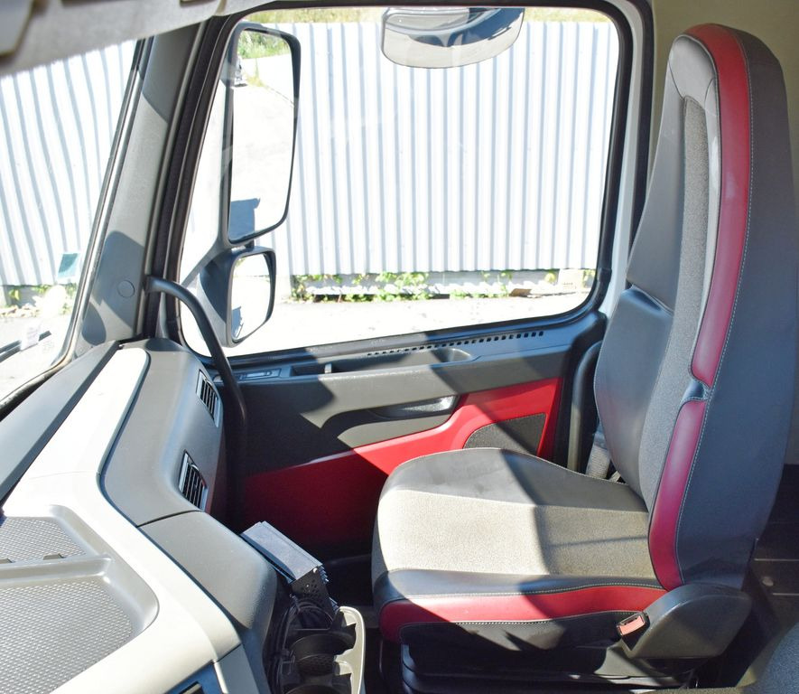 Volvo FM 410 * Abrollkipper * TOPZUSTAND / 6x4  – Leasing Volvo FM 410 * Abrollkipper * TOPZUSTAND / 6x4: das Bild 9