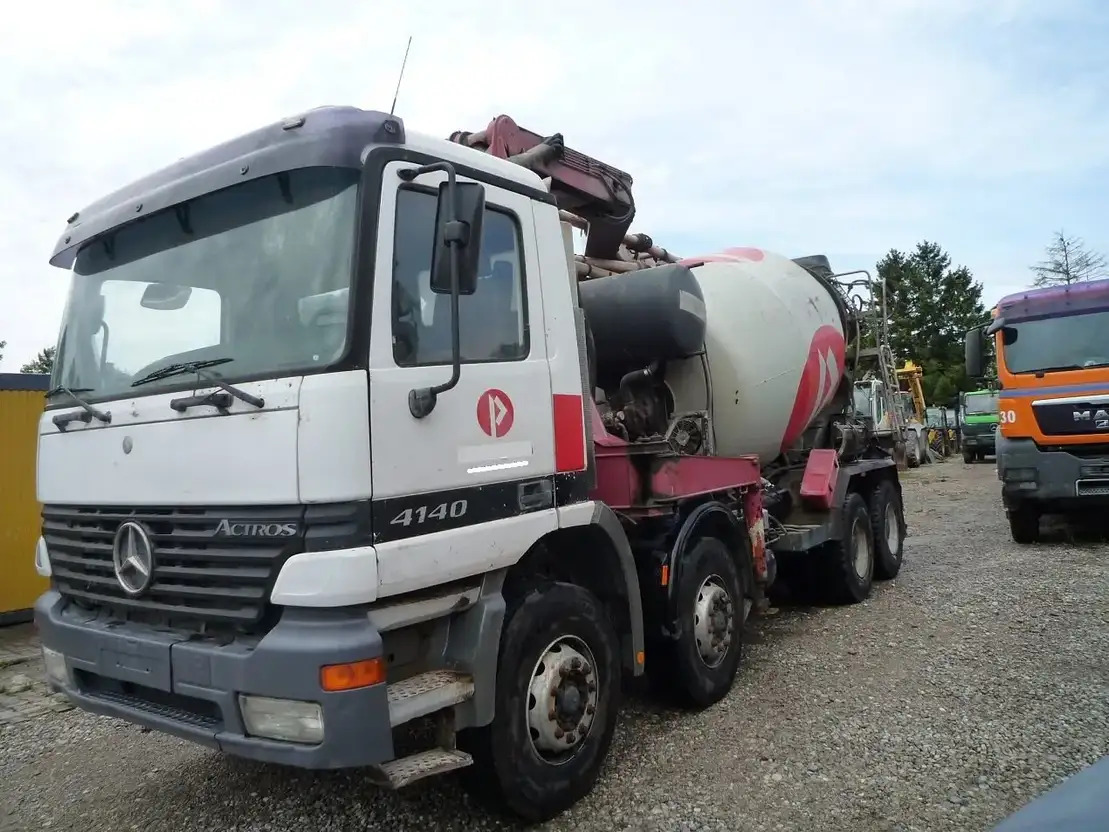 Mercedes-Benz Actros 4141 - Fahrmischerbetonpumpe: das Bild 4 Mercedes-Benz Actros 4141 - Fahrmischerbetonpumpe: das Bild 4