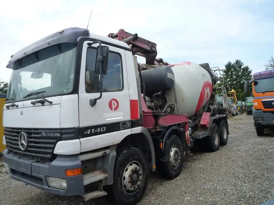 Mercedes-Benz Actros 4141 - Fahrmischerbetonpumpe: das Bild 5 Mercedes-Benz Actros 4141 - Fahrmischerbetonpumpe: das Bild 5