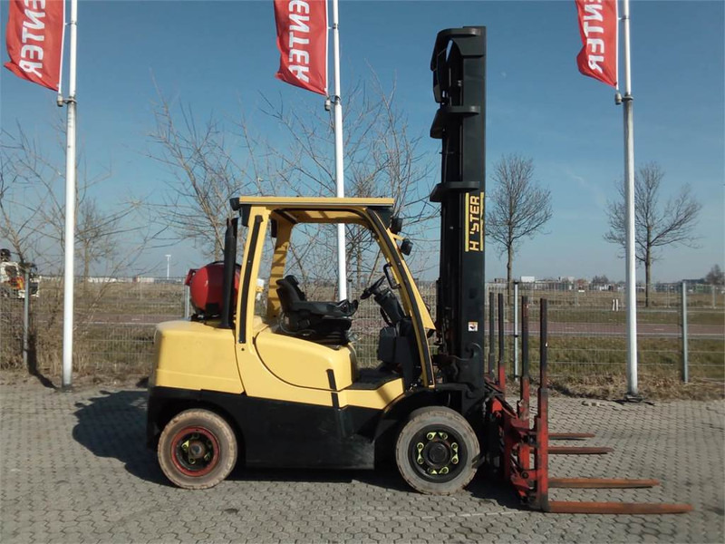 Hyster H4.0FT5 - Treibgasstapler: das Bild 1 Hyster H4.0FT5 - Treibgasstapler: das Bild 1