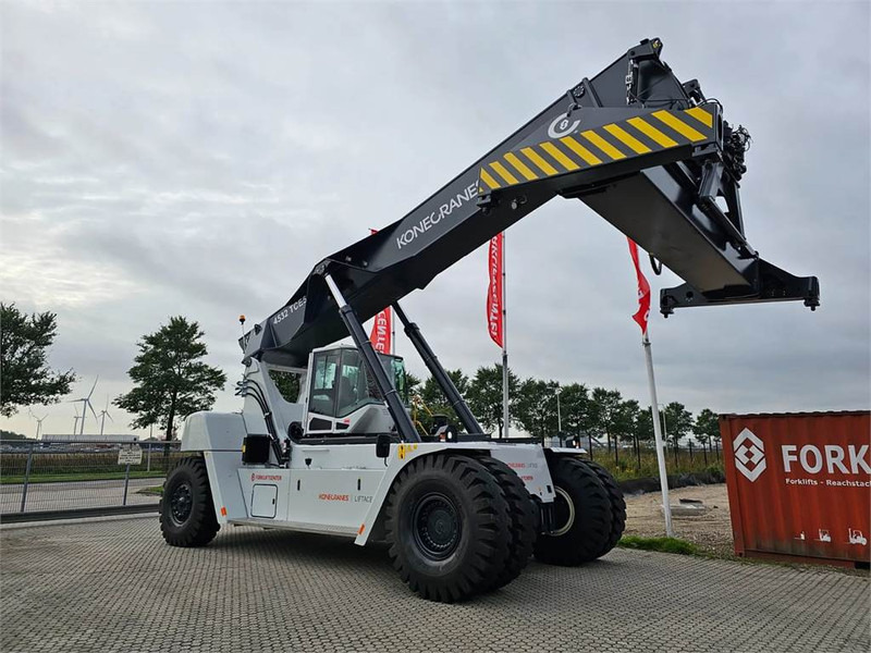 KONECRANES LIFTACE 4532 TCE5 - Reach stacker: das Bild 3 KONECRANES LIFTACE 4532 TCE5 - Reach stacker: das Bild 3