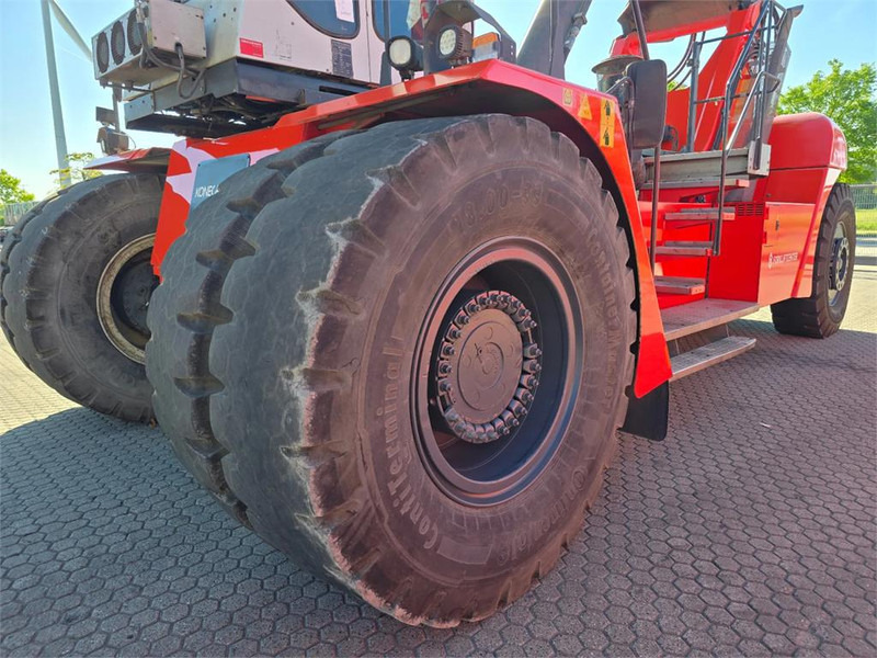 Reach stacker KONECRANES SMV 4535 TB5: das Bild 11
