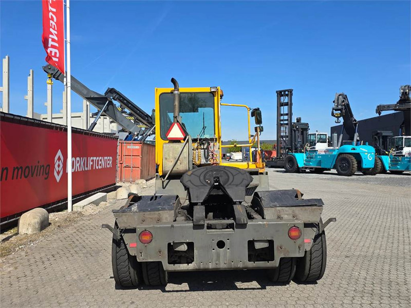 Terberg YT182 - Terminaltraktor: das Bild 5 Terberg YT182 - Terminaltraktor: das Bild 5