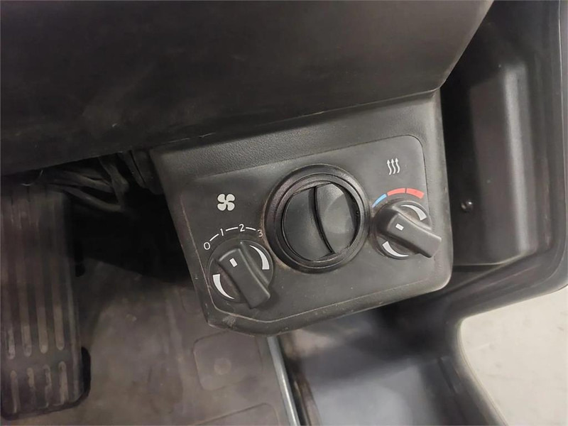 Elektrostapler Toyota 8FBMKT25: das Bild 13 Elektrostapler Toyota 8FBMKT25: das Bild 13