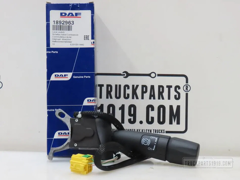 DAF 1892963 Stuurkolom- en bedieningsschakelaar - Armaturenbrett für LKW: das Bild 1 DAF 1892963 Stuurkolom- en bedieningsschakelaar - Armaturenbrett für LKW: das Bild 1