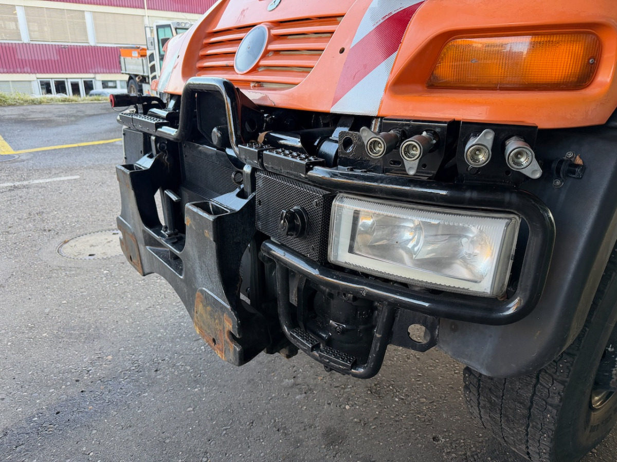 UNIMOG U400 - Kommunal-/ Sonderfahrzeug: das Bild 4 UNIMOG U400 - Kommunal-/ Sonderfahrzeug: das Bild 4