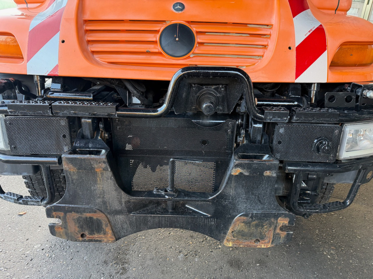 UNIMOG U400 - Kommunal-/ Sonderfahrzeug: das Bild 5 UNIMOG U400 - Kommunal-/ Sonderfahrzeug: das Bild 5
