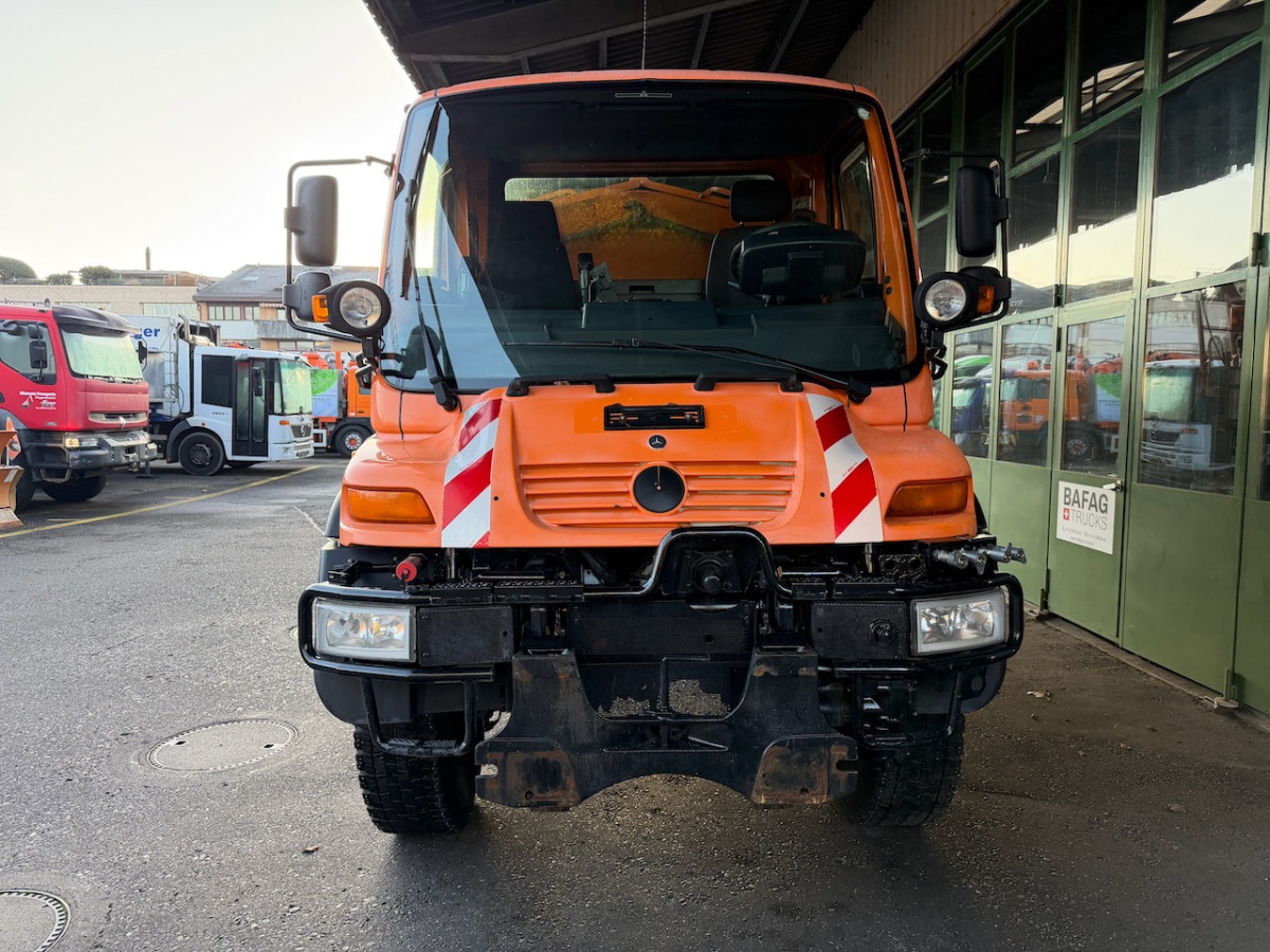 UNIMOG U400 - Kommunal-/ Sonderfahrzeug: das Bild 3 UNIMOG U400 - Kommunal-/ Sonderfahrzeug: das Bild 3