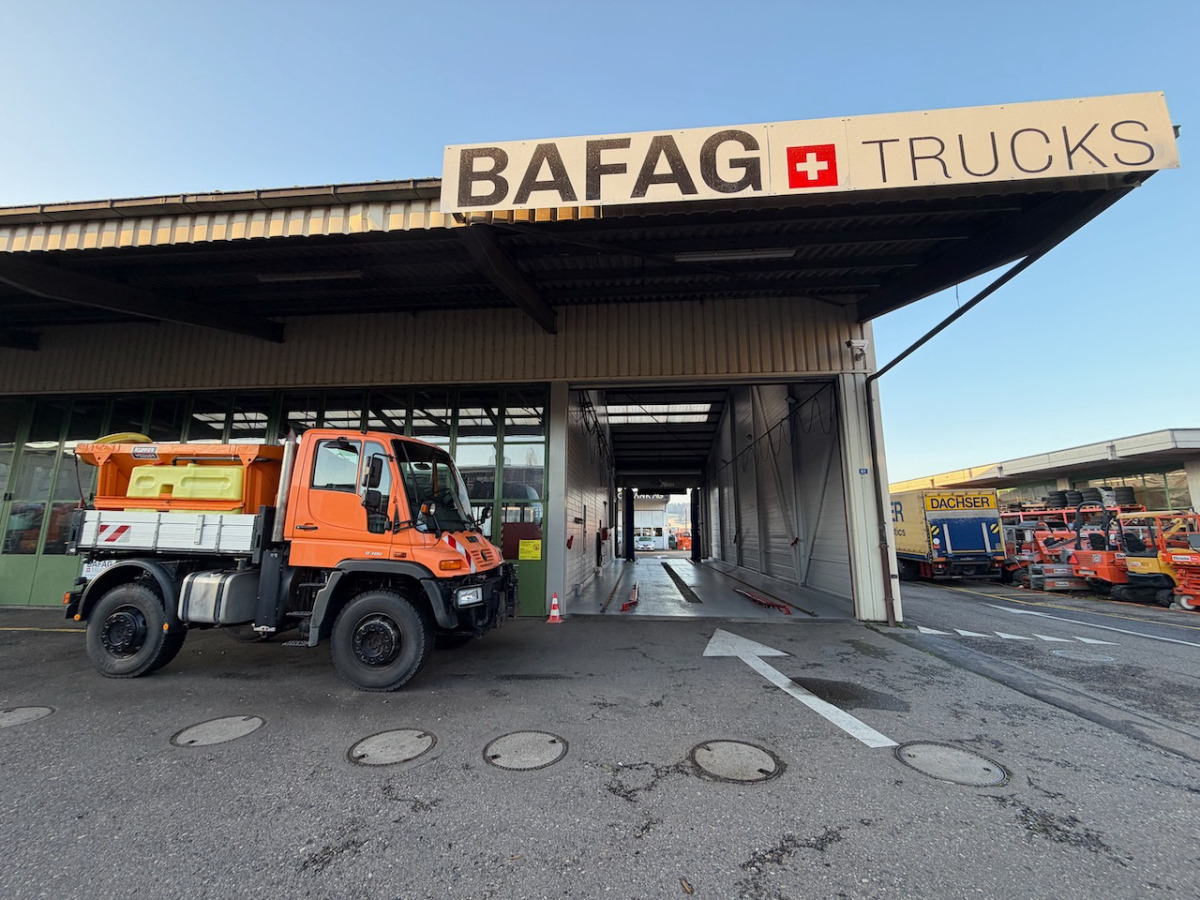 UNIMOG U400 - Kommunal-/ Sonderfahrzeug: das Bild 2 UNIMOG U400 - Kommunal-/ Sonderfahrzeug: das Bild 2