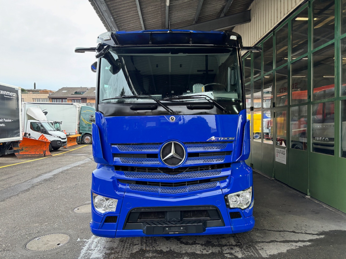 MERCEDES Actros 1843 - Koffer LKW: das Bild 3 MERCEDES Actros 1843 - Koffer LKW: das Bild 3