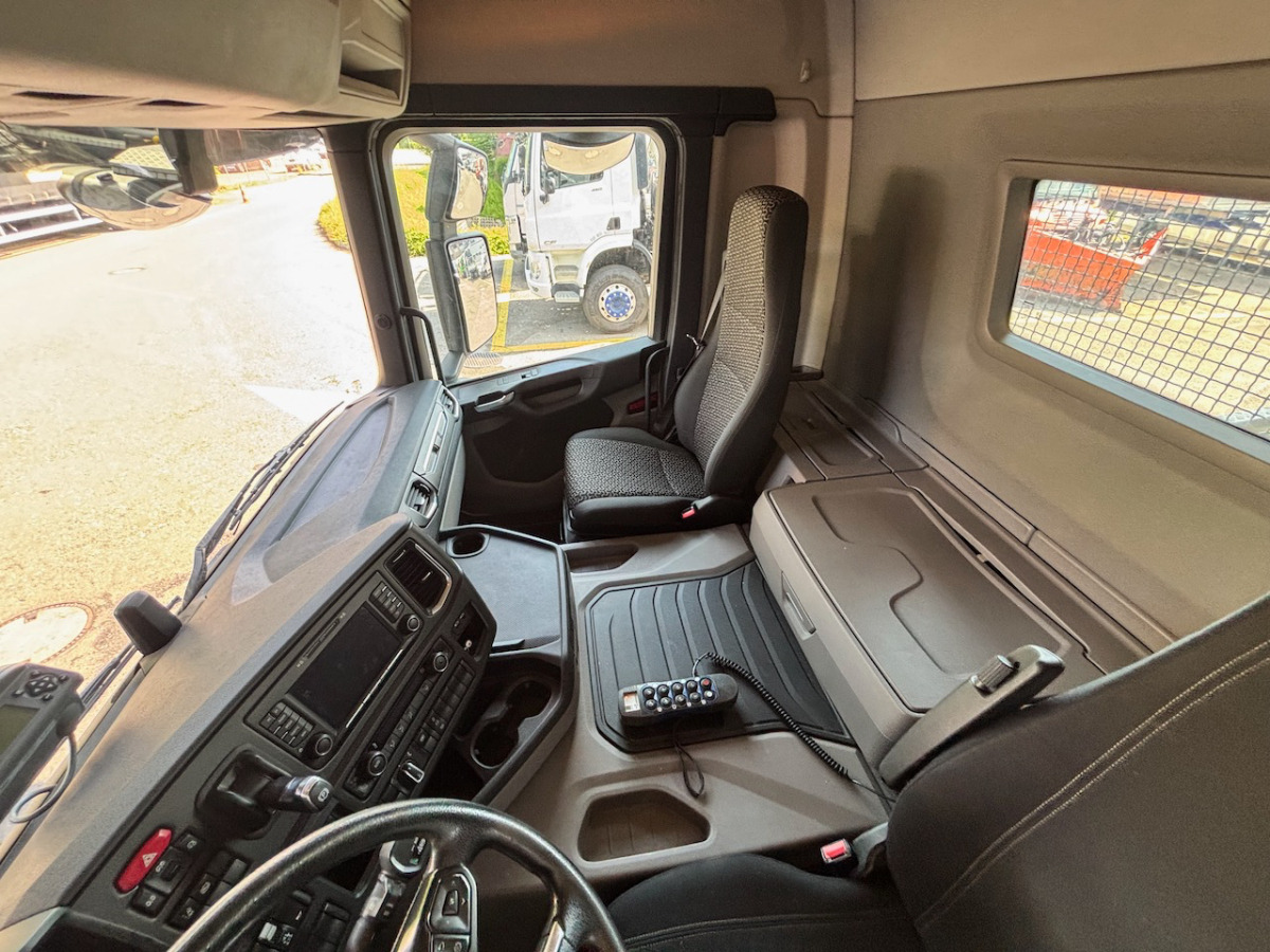 SCANIA G360 - Absetzkipper: das Bild 5 SCANIA G360 - Absetzkipper: das Bild 5
