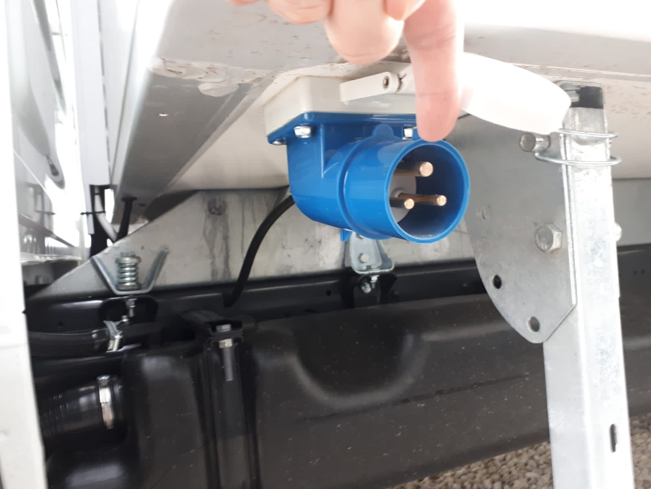 Iveco Daily 70C21A8 Tiefkühkoffer -18°C - Kühltransporter: das Bild 3 Iveco Daily 70C21A8 Tiefkühkoffer -18°C - Kühltransporter: das Bild 3