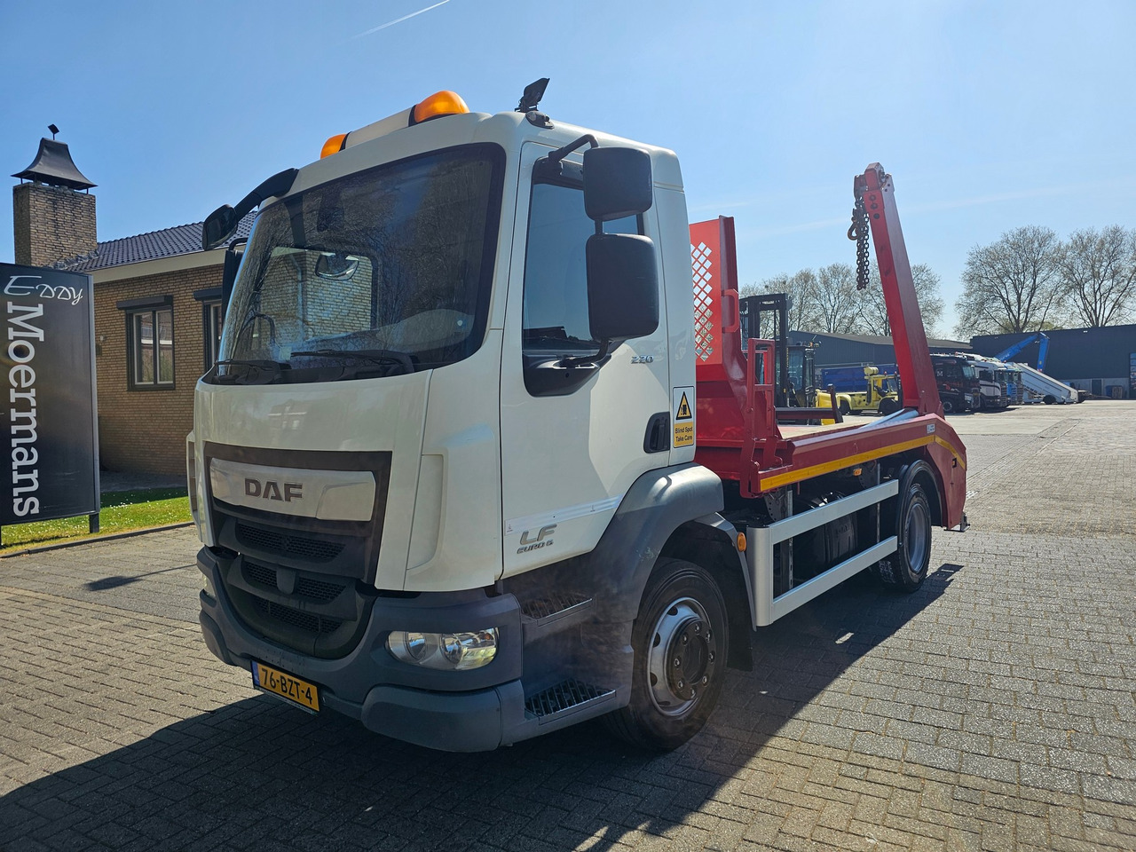 DAF LF 220 Euro 6 - Absetzkipper: das Bild 3 DAF LF 220 Euro 6 - Absetzkipper: das Bild 3