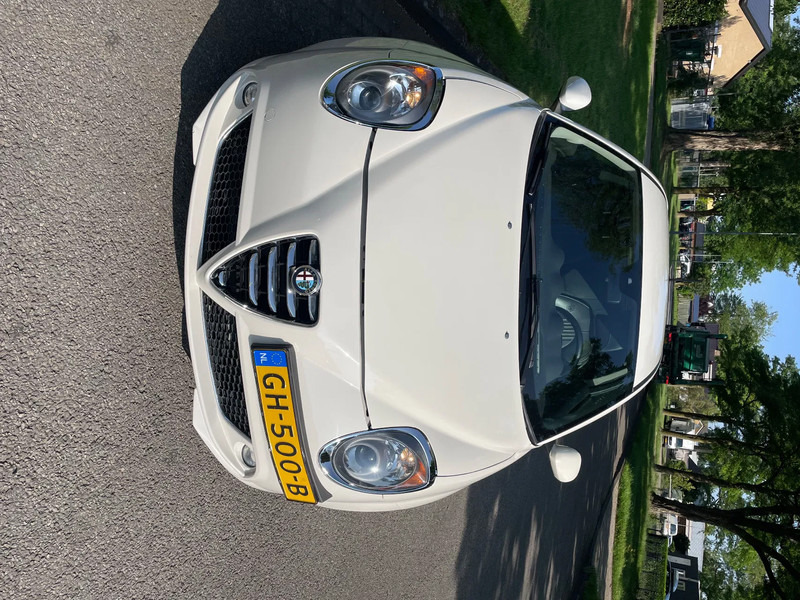 Alfa Romeo MiTo ALFA MITO Diesel MEGA MOOI - Schrägheck: das Bild 2 Alfa Romeo MiTo ALFA MITO Diesel MEGA MOOI - Schrägheck: das Bild 2