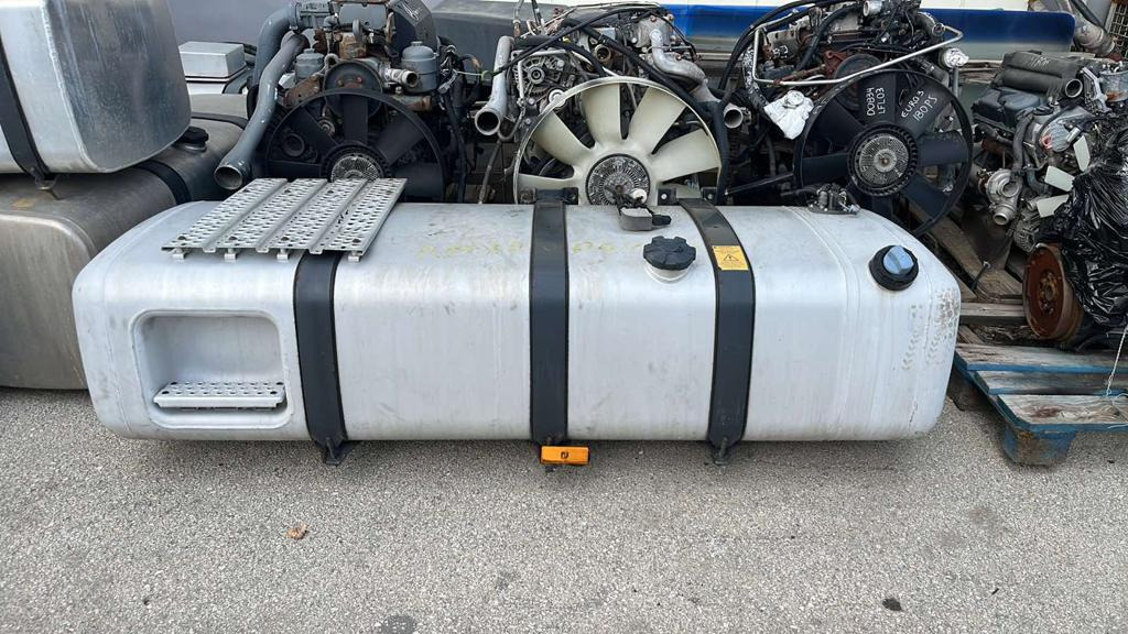 MERCEDES-BENZ,MAN ACTROS MP4,TGA,TGX - Kraftstofftank für LKW: das Bild 1 MERCEDES-BENZ,MAN ACTROS MP4,TGA,TGX - Kraftstofftank für LKW: das Bild 1