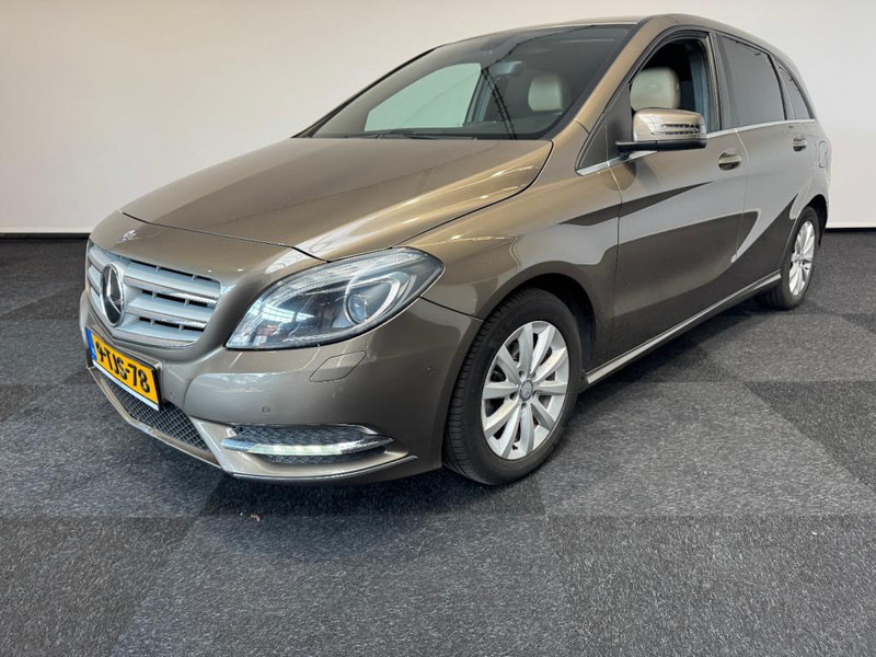 Mercedes-Benz B-Klasse 180 automaat Leer B 180 Ambition 5 Automaat wit Leer - PKW: das Bild 2 Mercedes-Benz B-Klasse 180 automaat Leer B 180 Ambition 5 Automaat wit Leer - PKW: das Bild 2