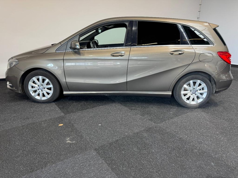 Mercedes-Benz B-Klasse 180 automaat Leer B 180 Ambition 5 Automaat wit Leer - PKW: das Bild 3 Mercedes-Benz B-Klasse 180 automaat Leer B 180 Ambition 5 Automaat wit Leer - PKW: das Bild 3