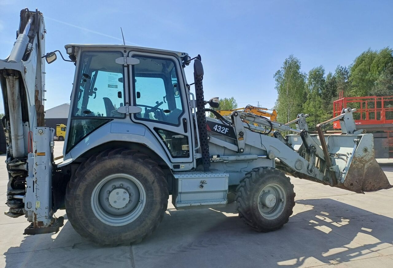Caterpillar 432F - Baggerlader: das Bild 4 Caterpillar 432F - Baggerlader: das Bild 4