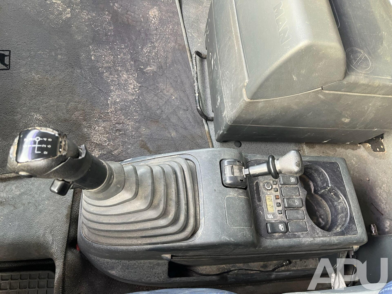 MAN TGA 26.480 - Pritsche LKW, Autokran: das Bild 2 MAN TGA 26.480 - Pritsche LKW, Autokran: das Bild 2