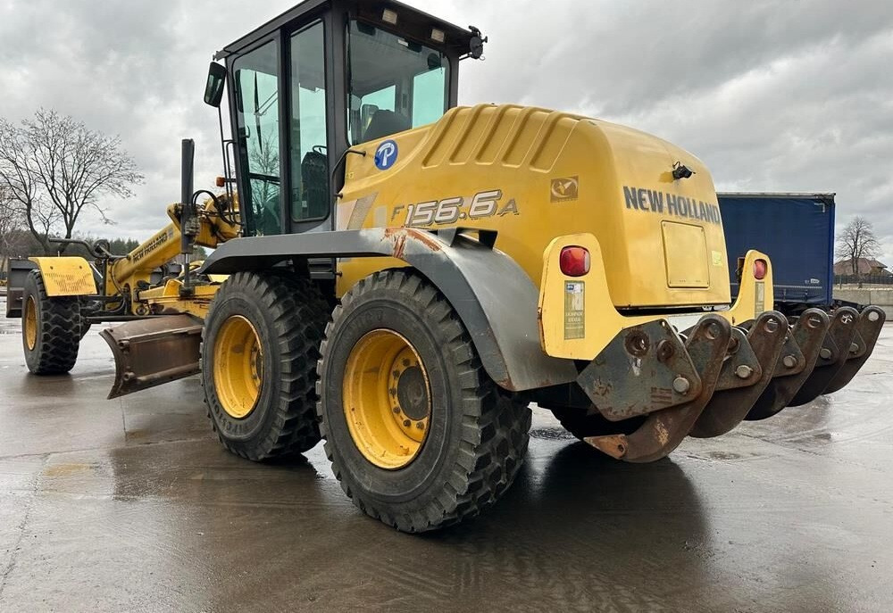 New Holland F156.6 - Grader: das Bild 4 New Holland F156.6 - Grader: das Bild 4