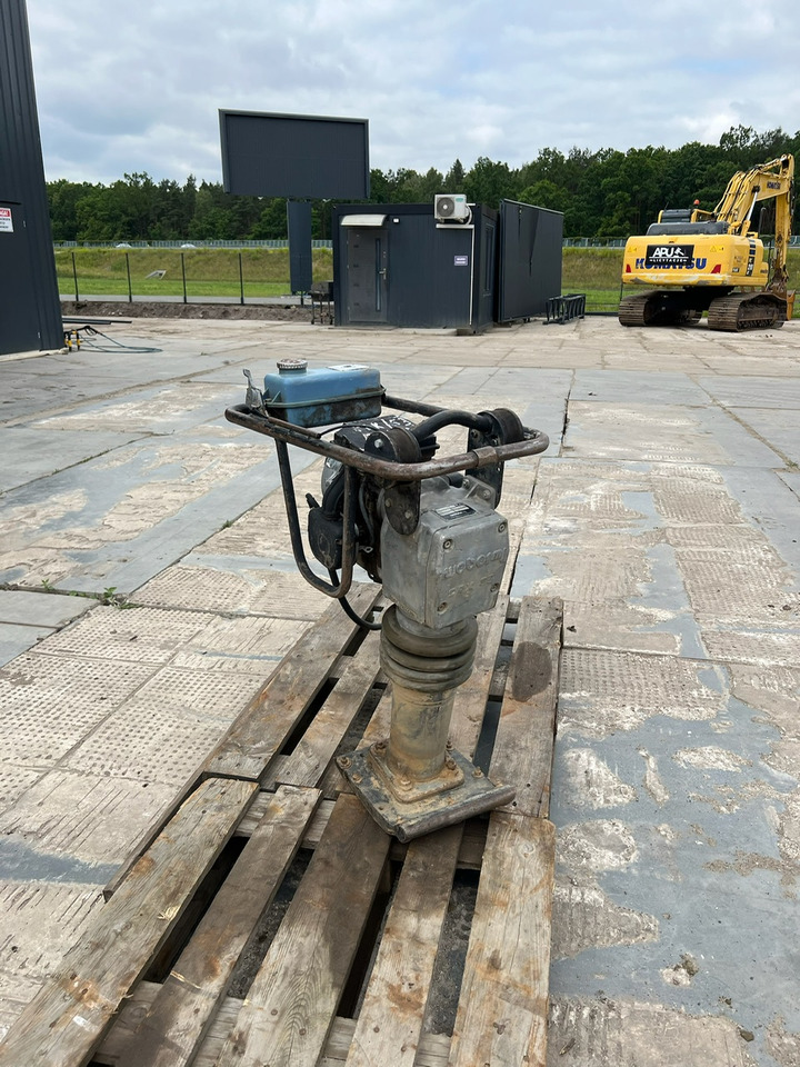 Ubijak WEBER MT SRX 65R-3 - Stampfer: das Bild 5 Ubijak WEBER MT SRX 65R-3 - Stampfer: das Bild 5