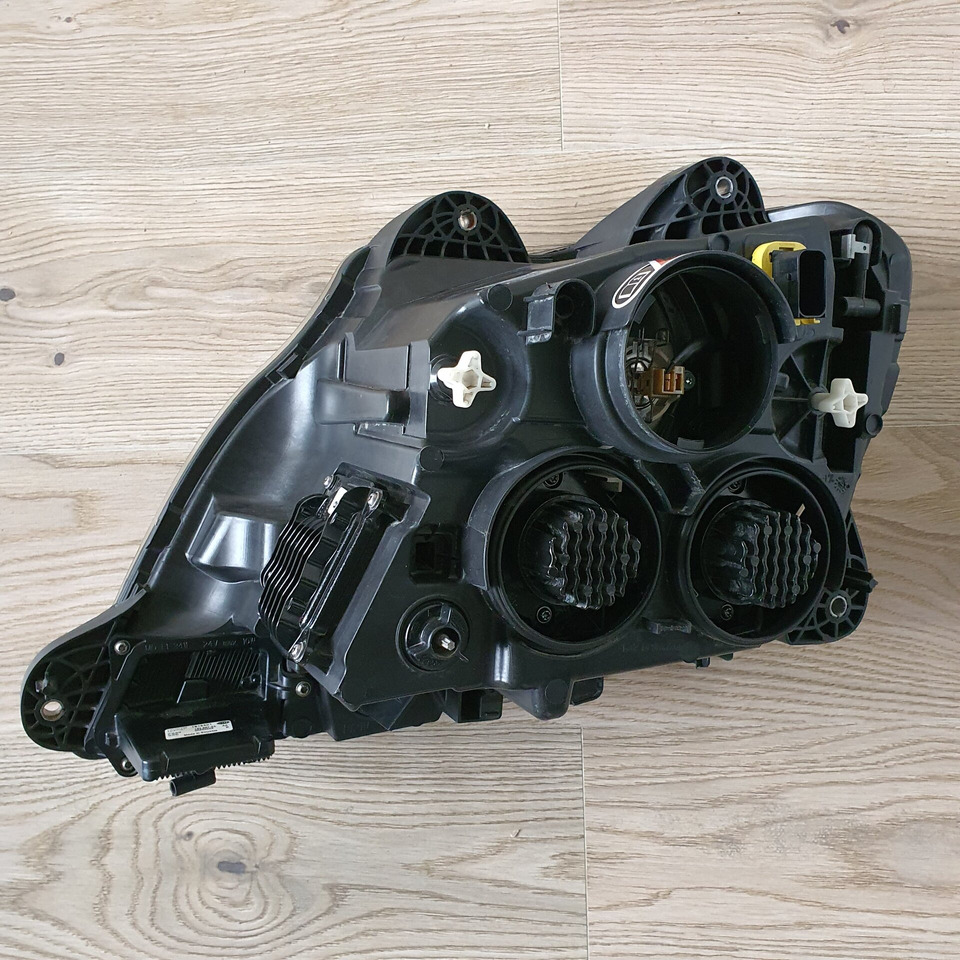 DAF XF 106 FULL LED XENON RECHTS OE nieuw 1857527 - Hauptscheinwerfer für LKW: das Bild 2 DAF XF 106 FULL LED XENON RECHTS OE nieuw 1857527 - Hauptscheinwerfer für LKW: das Bild 2