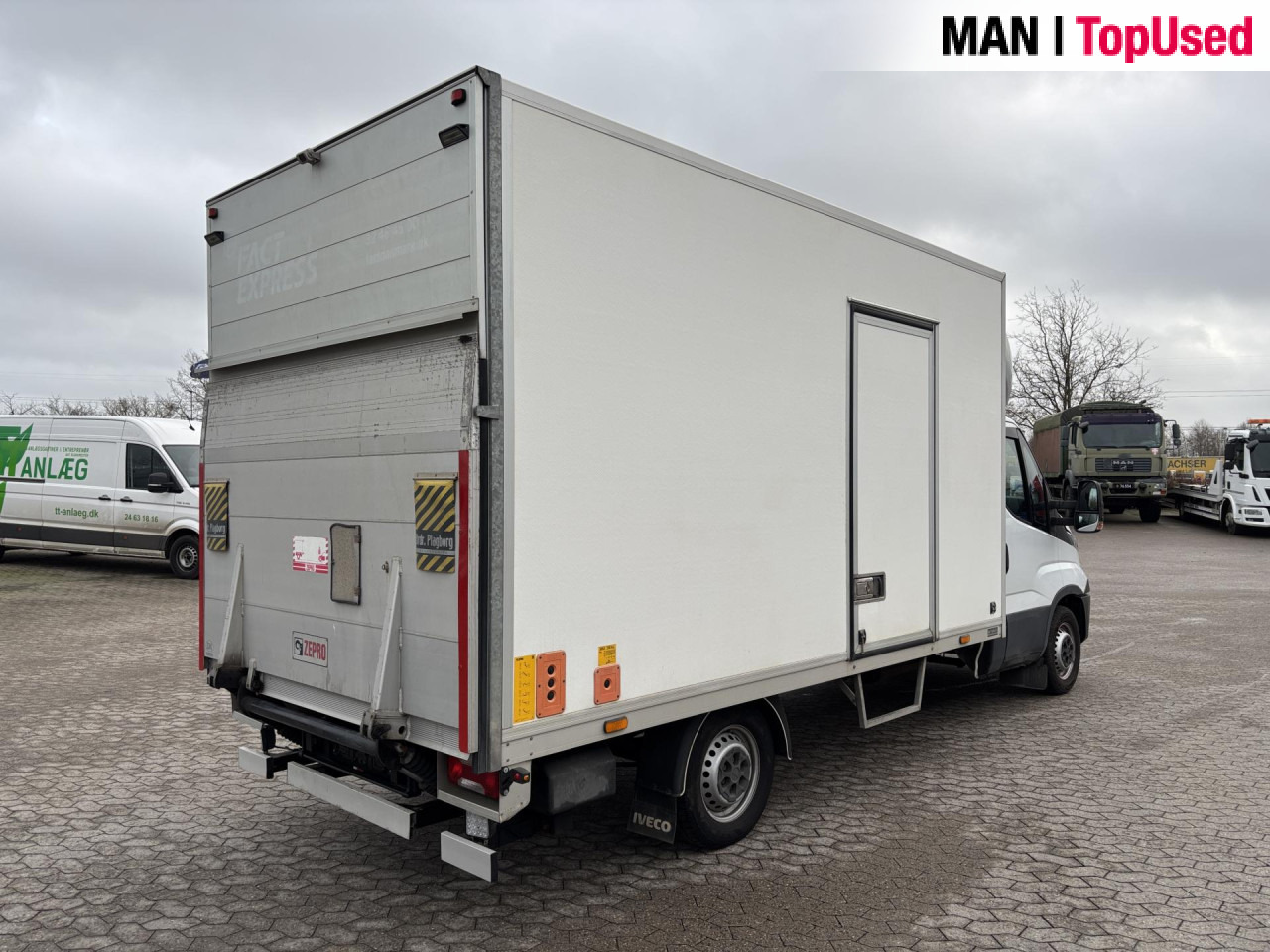 Koffer Transporter IVECO 35S16: das Bild 9 Koffer Transporter IVECO 35S16: das Bild 9