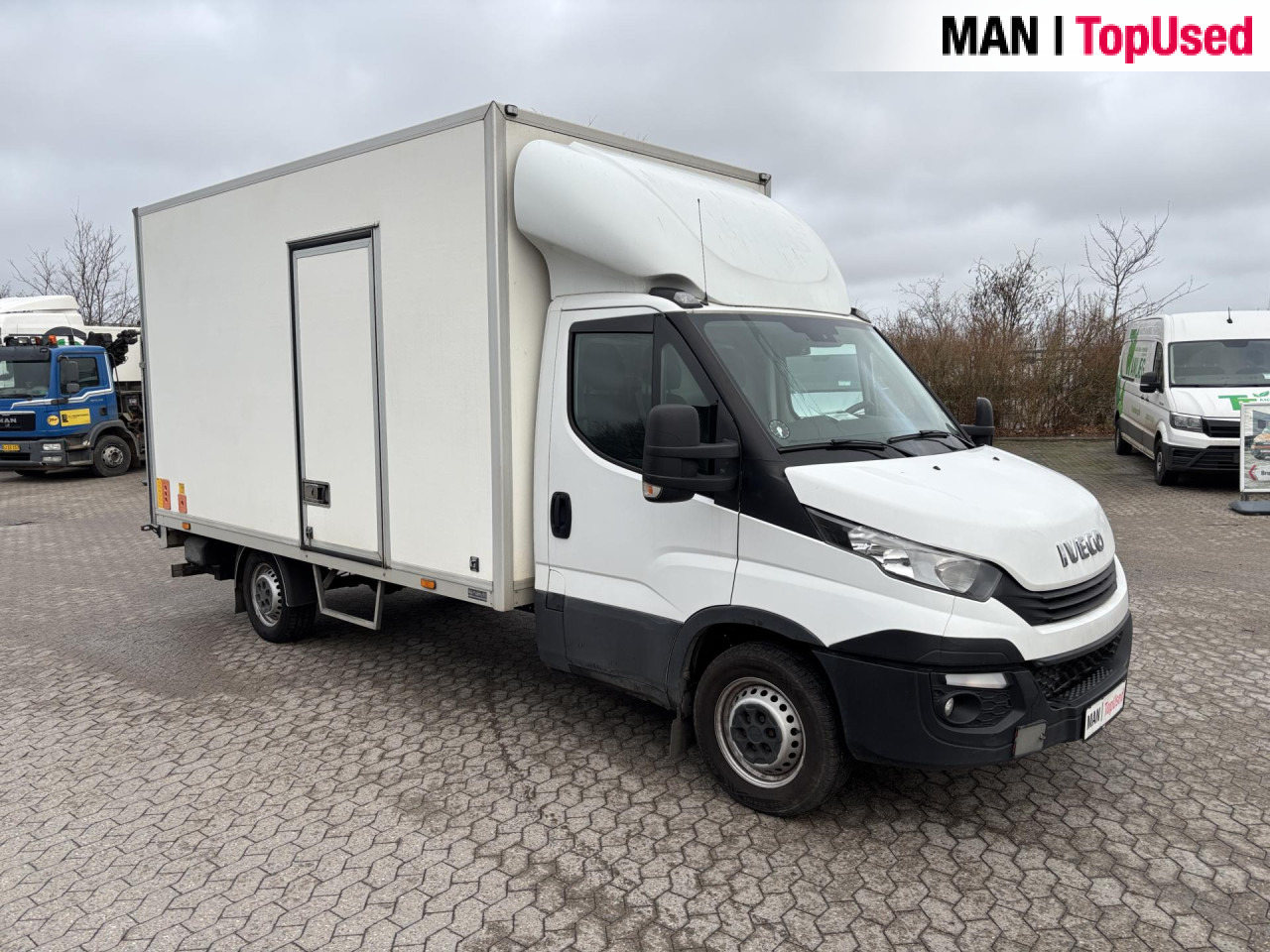 Koffer Transporter IVECO 35S16: das Bild 8 Koffer Transporter IVECO 35S16: das Bild 8
