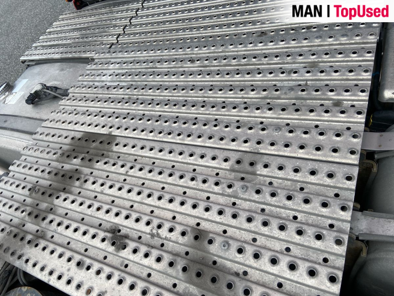 MAN TGX 26.470 6x2/2 BL SA "Retarder / 700 l Tank" - Sattelzugmaschine: das Bild 4 MAN TGX 26.470 6x2/2 BL SA "Retarder / 700 l Tank" - Sattelzugmaschine: das Bild 4