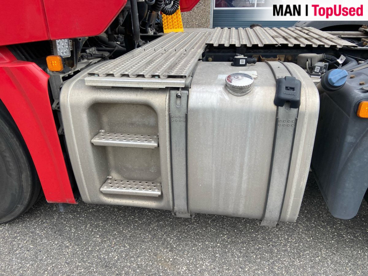 MAN TGX 26.470 6x2/2 BL SA "Retarder / 700 l Tank" - Sattelzugmaschine: das Bild 5 MAN TGX 26.470 6x2/2 BL SA "Retarder / 700 l Tank" - Sattelzugmaschine: das Bild 5