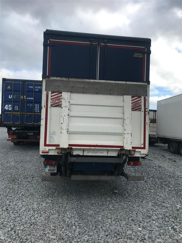 Fitzgeralds RENAULT 2017 D 18 High 4×2 250 Curtainsider - Plane LKW: das Bild 2 Fitzgeralds RENAULT 2017 D 18 High 4×2 250 Curtainsider - Plane LKW: das Bild 2